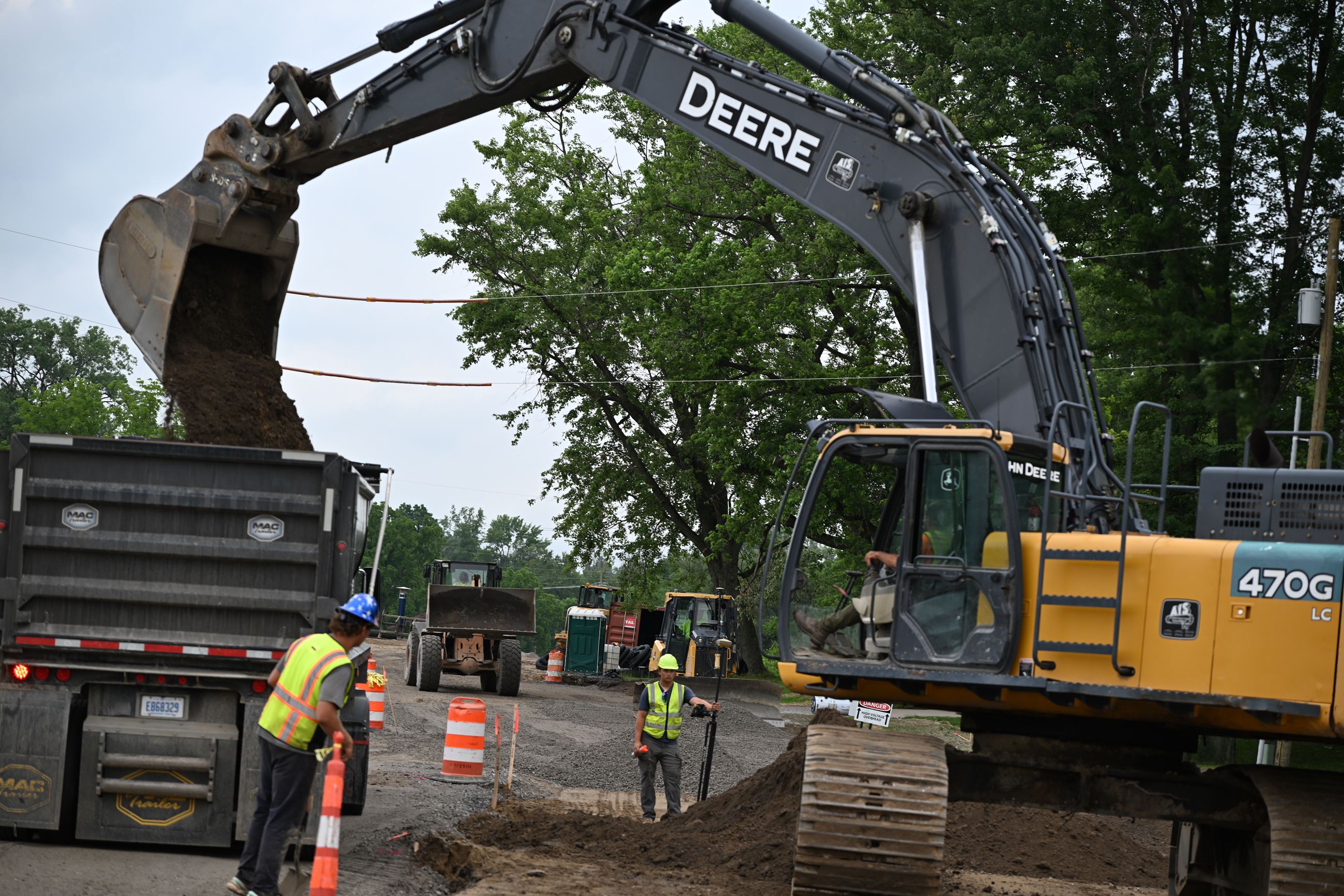 2024 Great Lakes Water Authority watermain work on Dequindre Road, south of Avon Road