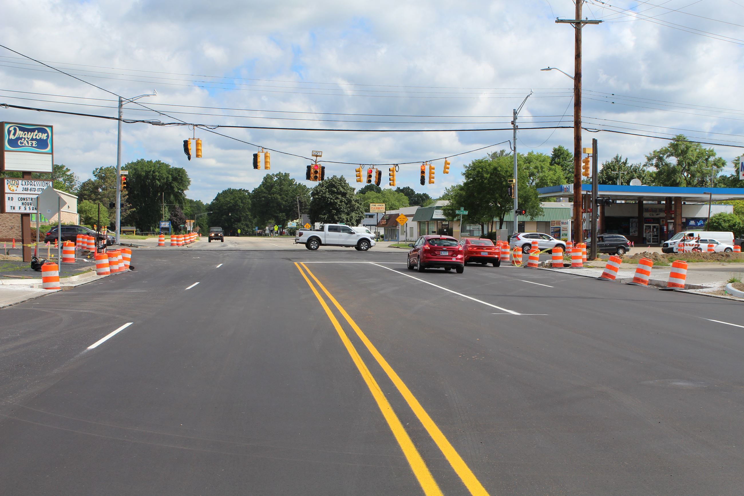 Walton Blvd. and Sashabaw Road intersection after south leg paved